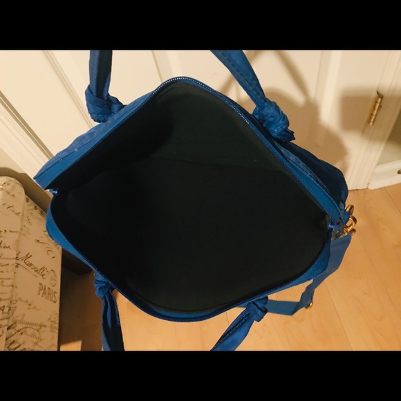 Blue Marc Jacobs laptop carrying shoulder bag - Picture 8 of 9